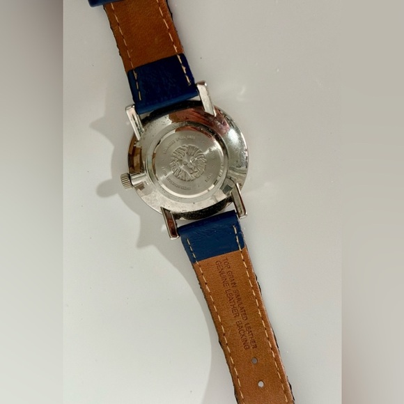 Anne Klein Silver Tone MOP Dial Watch blue needs new battery’s - Picture 14 of 14